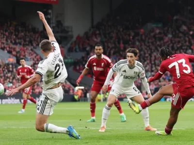 Liverpool Thắng Dễ Dàng Trước Fulham: Bàn Thắng Đẹp Mắt Và Sự Thống Trị Hoàn Toàn