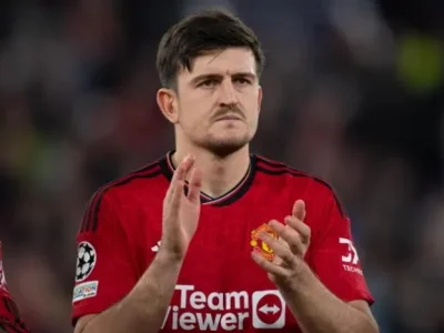 Bruno Fernandes ‘bật mí’ lý do MU nhất quyết giữ Harry Maguire: ‘Làn gió mới’ cũng cần trụ cột!