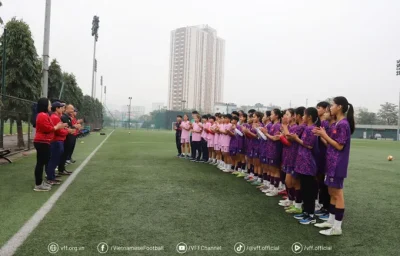 Lãnh đạo VFF động viên nồng nhiệt, trao hợp đồng cho HLV Nhật Bản trước thềm năm mới 1